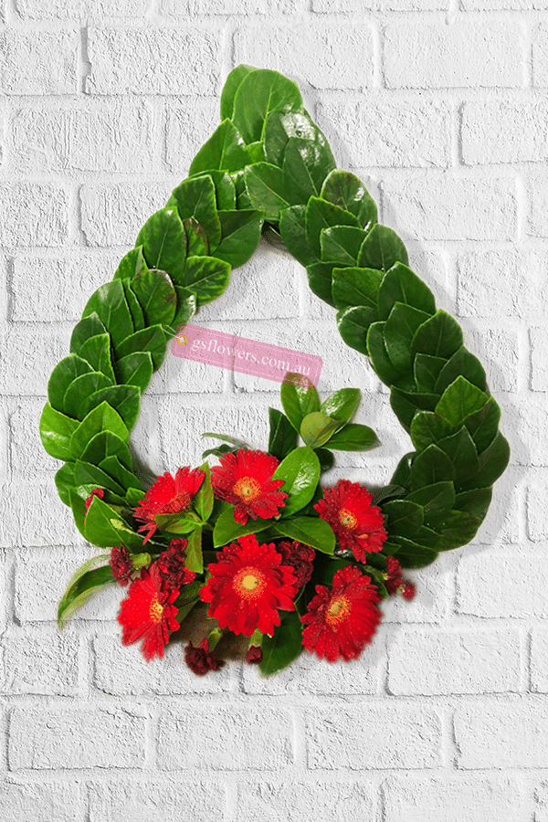 Heart's Companion Wreath Fresh Flowers - Standard - Wreath