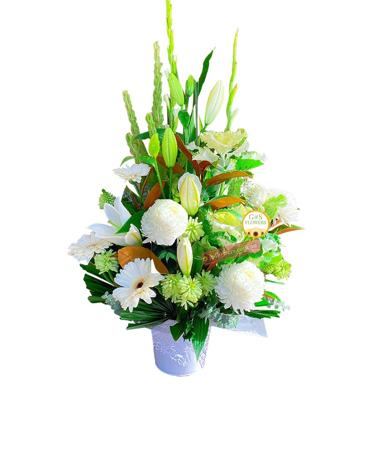 You and Me Fresh Flowers - White Box White Ribbon - Cut flowers